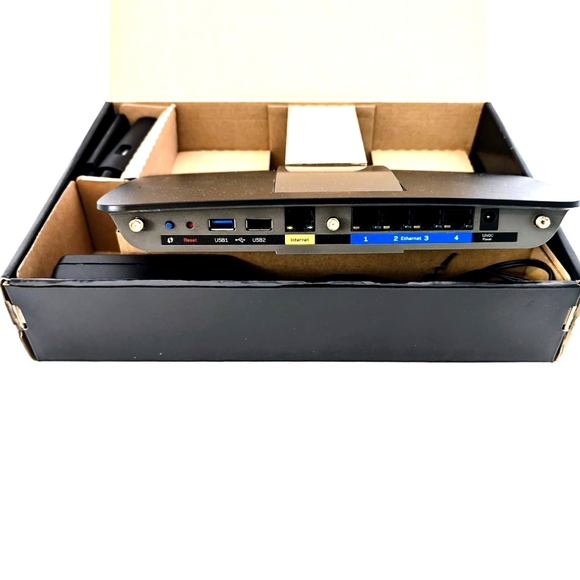 Linksys AC1900 Wi-Fi Wireless Dual-Band+ Router - Picture 4 of 4